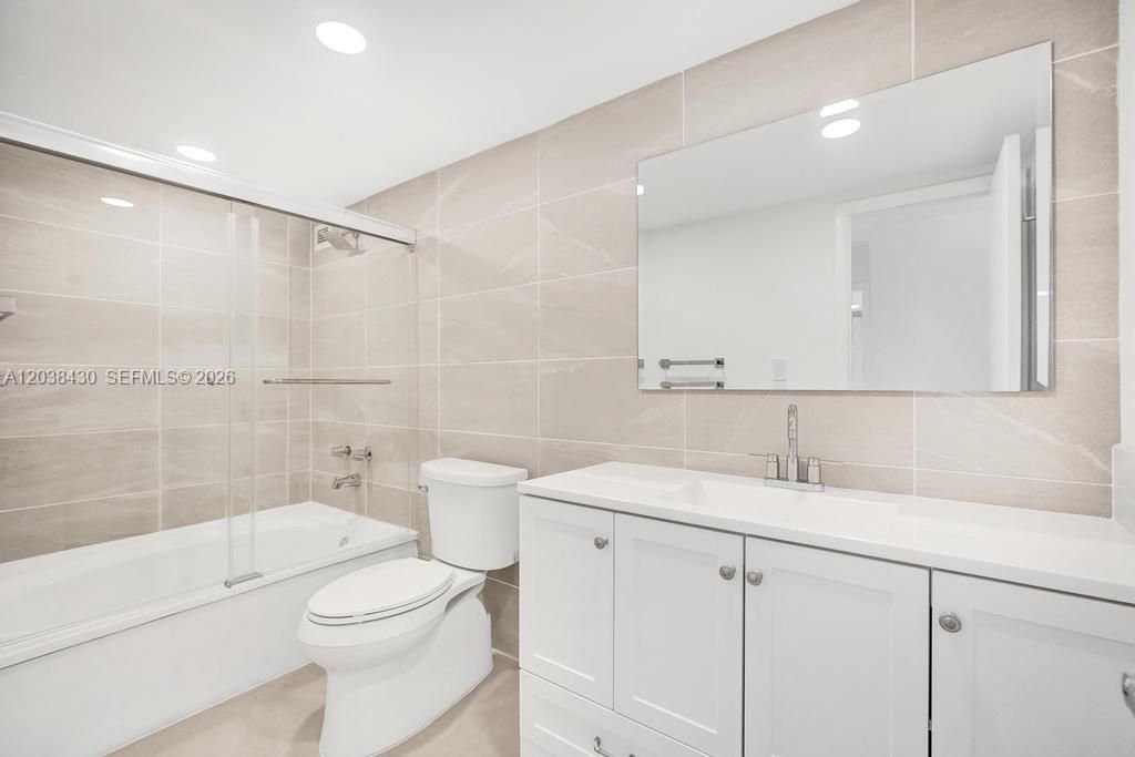 400 Leslie Dr , Unit 1022, Hallandale Beach, FL 33009 Photo
