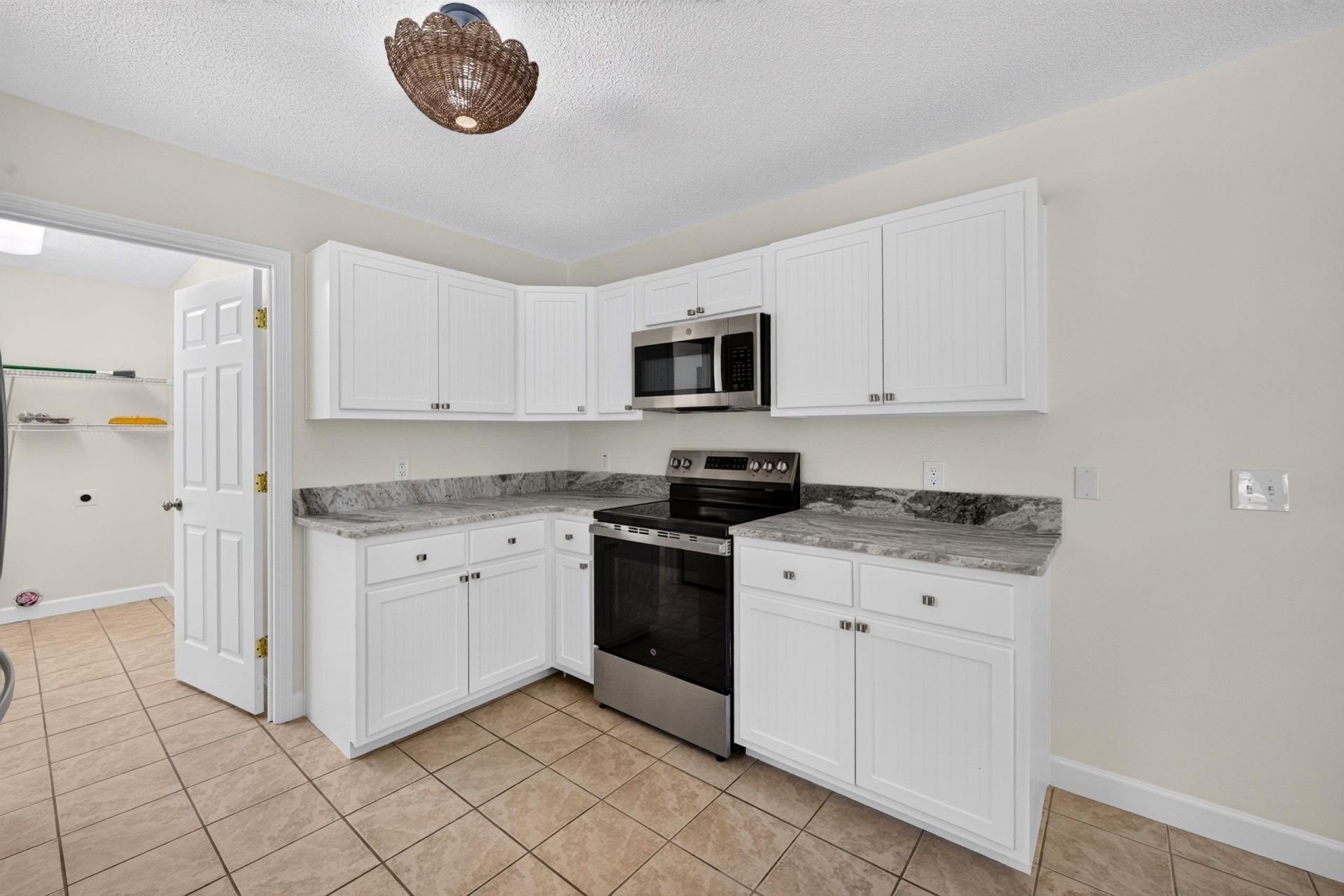 2212 South Island Rd.  Photo 11