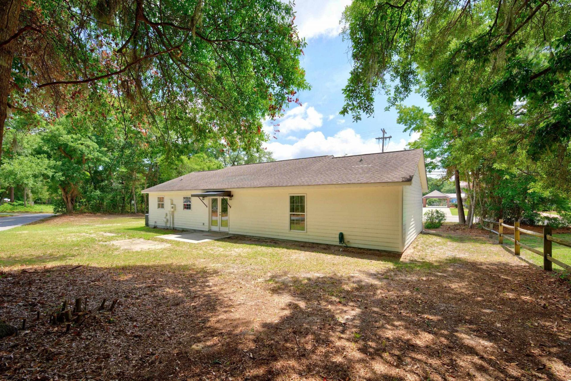 2212 South Island Rd.  Photo 27