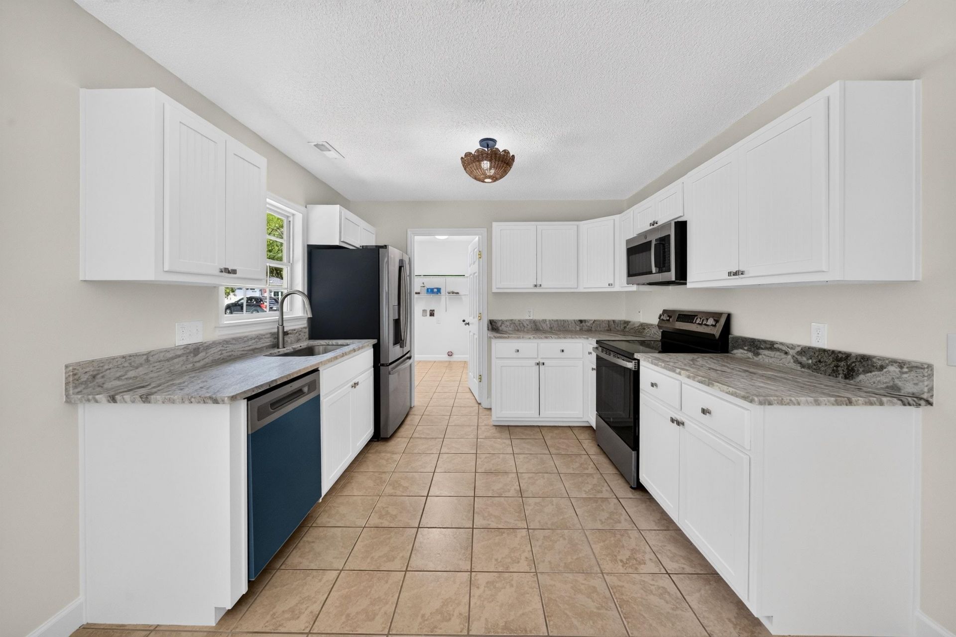 2212 South Island Rd.  Photo 8