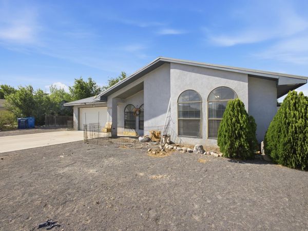 1070 Peach Court , Los Lunas, NM 87031