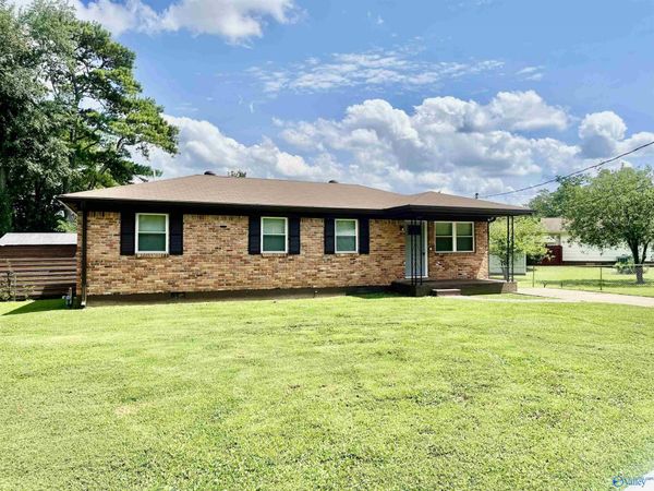2729 NW Monticello Drive, Huntsville, AL 35810