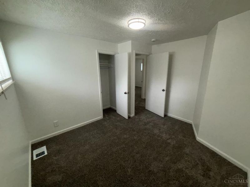 3269 Warfield Avenue, Cincinnati, OH 45239 Photo 12