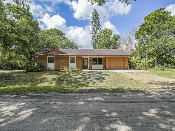 8745 24th Street, Vero Beach, FL 32966
