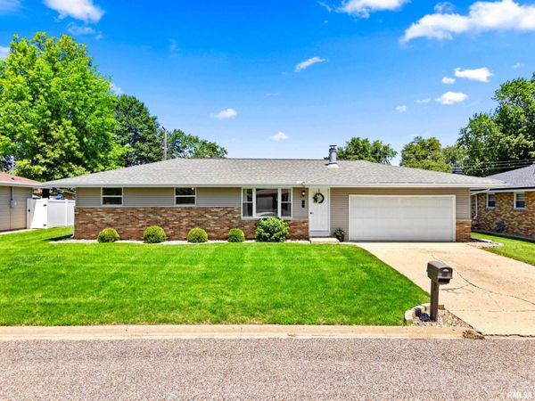 131 JADEWOOD Street, Morton, IL 61550