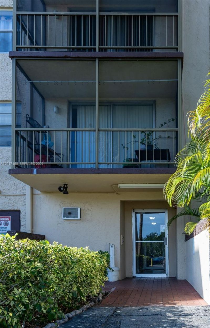 7300 NW 17th St, Unit 112, Plantation, FL 33313 Photo