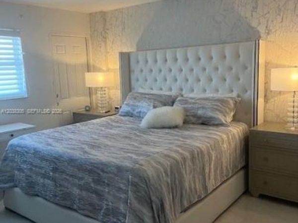 1160 Hillsboro Mile, Unit 204, Hillsboro Beach, FL 33062