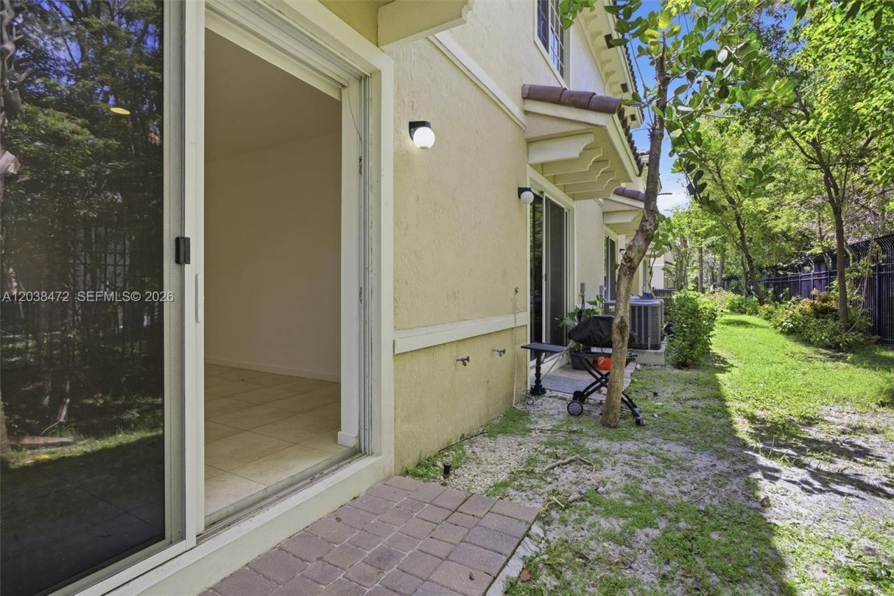 2664 SW 81st Ter , Unit 2666, Miramar, FL 33025 Photo