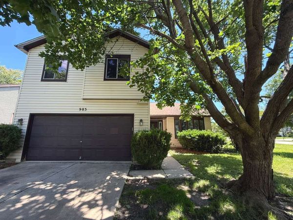 983 Valleyview Drive , Bartlett, IL 60103