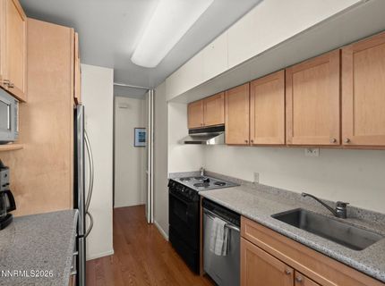 100 N Arlington Avenue, Unit 20J, Reno, NV 89501 Photo