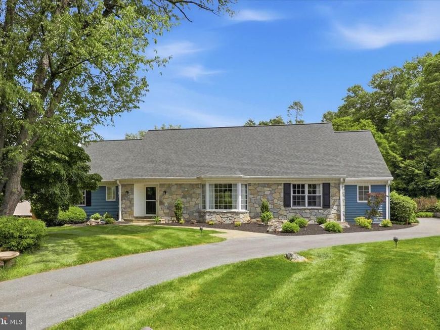 24 Bentley Summit, Lancaster, PA 17603 Main Photo