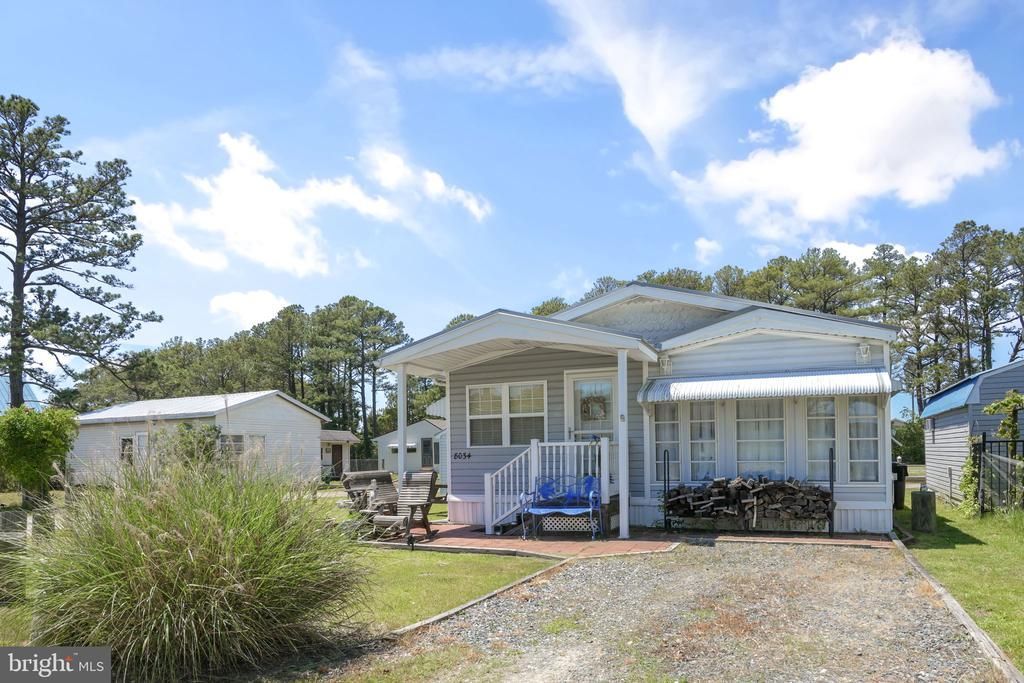 8034 Mire Pond One, Chincoteague Island, VA 23336 Main Photo
