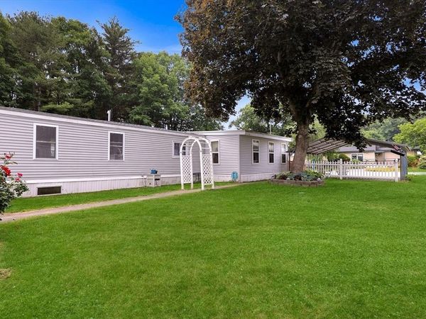 2 Wendy Way, Merrimac, MA 01860