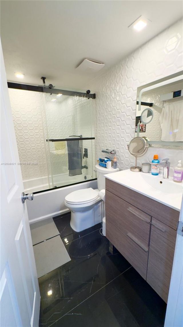 2845 NE 185th St , Unit 908, Aventura, FL 33180 Photo