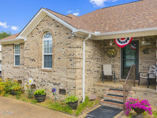 975 Pine Lake Road , Lexington, TN 38351