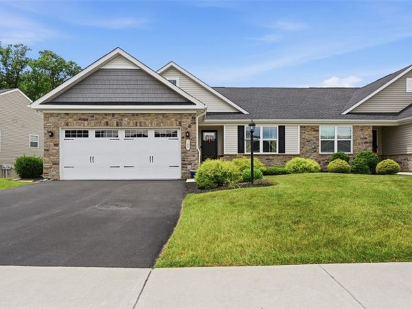 789 Oliver St, Harmony, PA 16037
