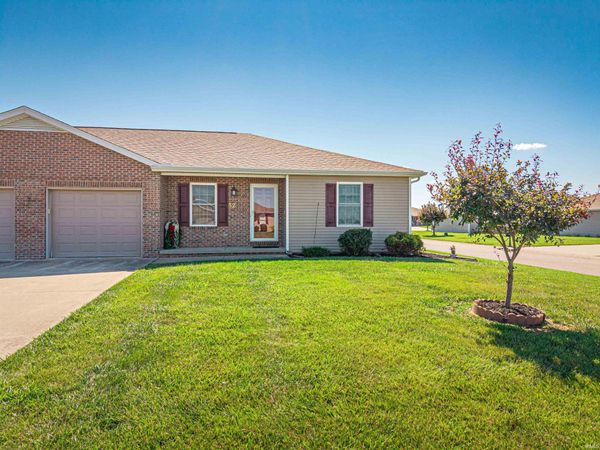526 S Eighth Avenue, Haubstadt, IN 47639