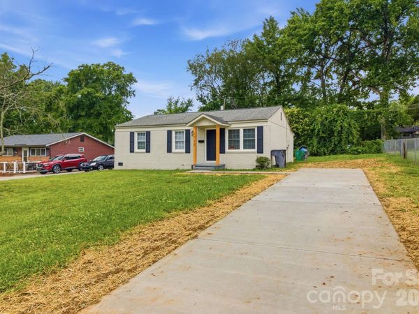 2732 Thornton Road, Charlotte, NC 28208