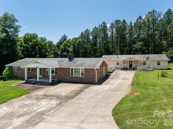2800 Coxe Road, Tryon, NC 28782