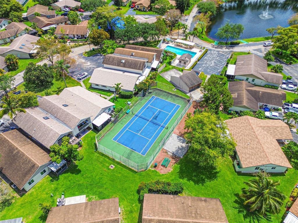 2146 Nova Village Drive, Davie, FL 33317 Photo