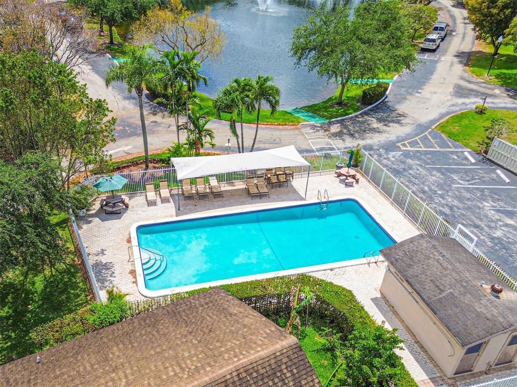 2146 Nova Village Drive, Davie, FL 33317 Photo