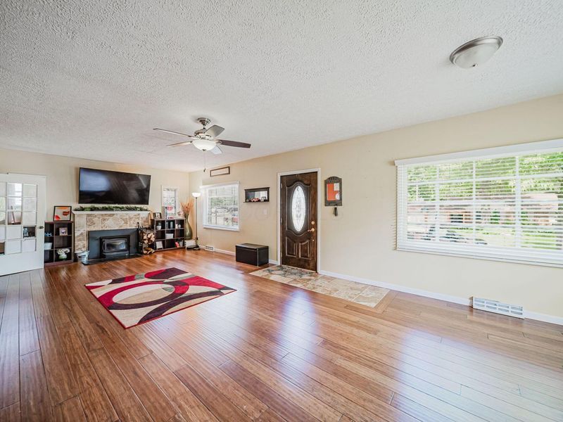 986 Woodland Road , Mansfield, OH 44907 Photo 9