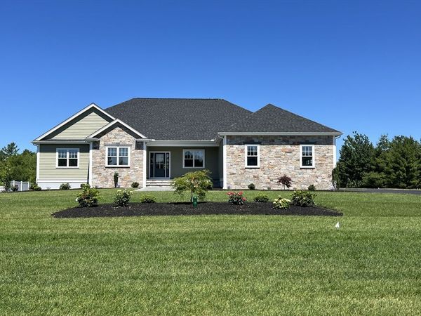17 Alison Drive, Acushnet, MA 02743