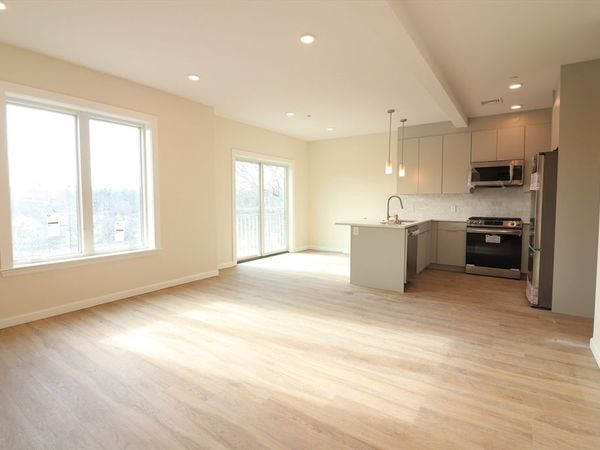 458 Washington St, Unit 207, Boston, MA 02135