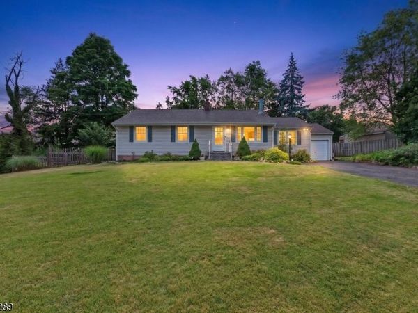 122 Runyon Ave, Piscataway, NJ 08854