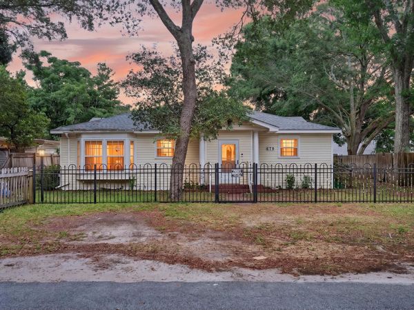 679 Anderson Drive, Fort Walton Beach, FL 32547