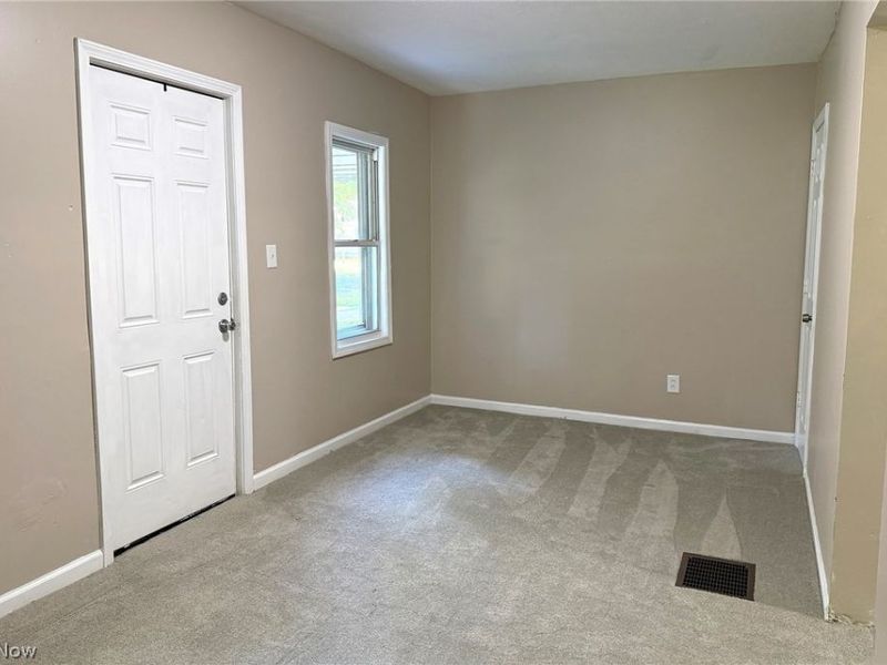 318 Joseph Avenue, Barberton, OH 44203 Photo 2