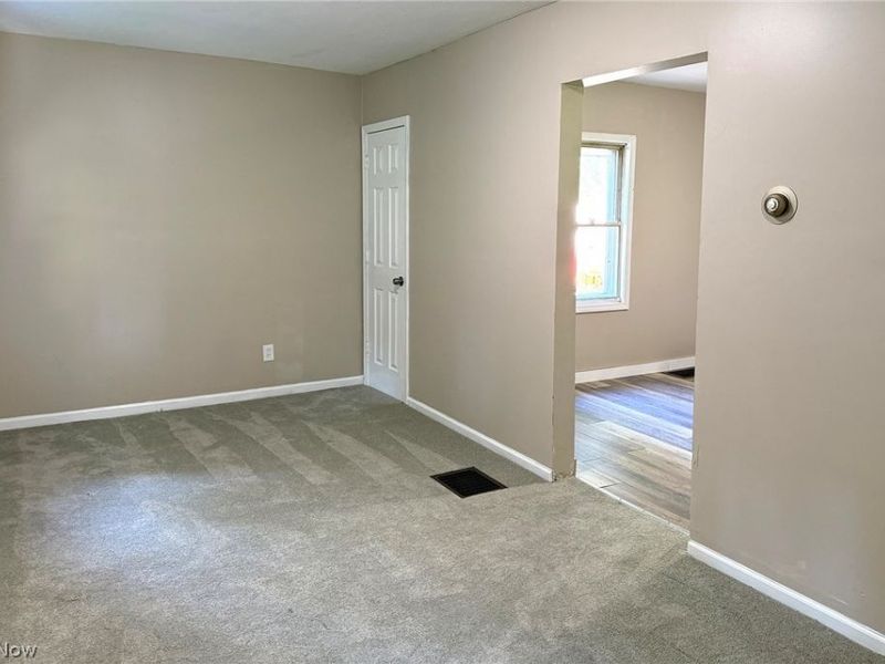318 Joseph Avenue, Barberton, OH 44203 Photo 4