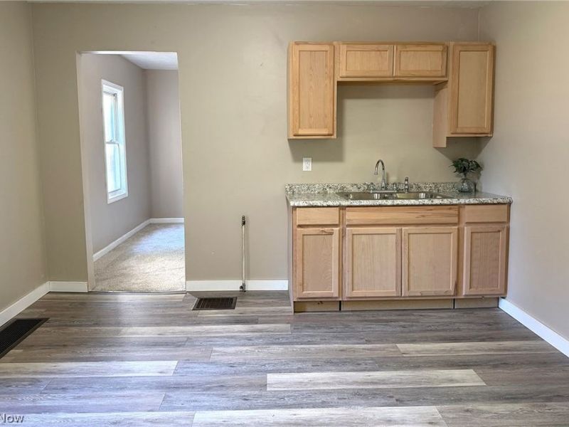 318 Joseph Avenue, Barberton, OH 44203 Photo 6