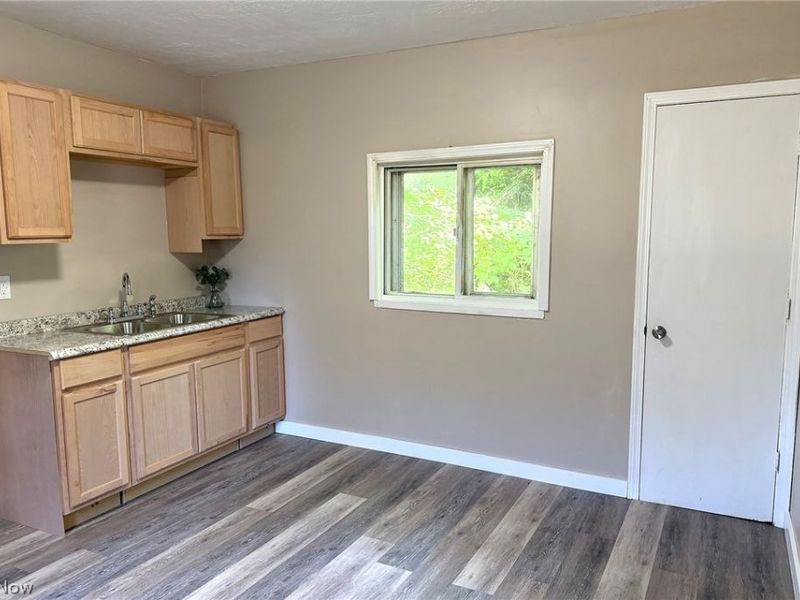 318 Joseph Avenue, Barberton, OH 44203 Photo 8