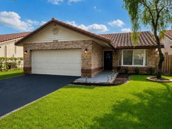 2696 NW 94th Avenue, Coral Springs, FL 33065