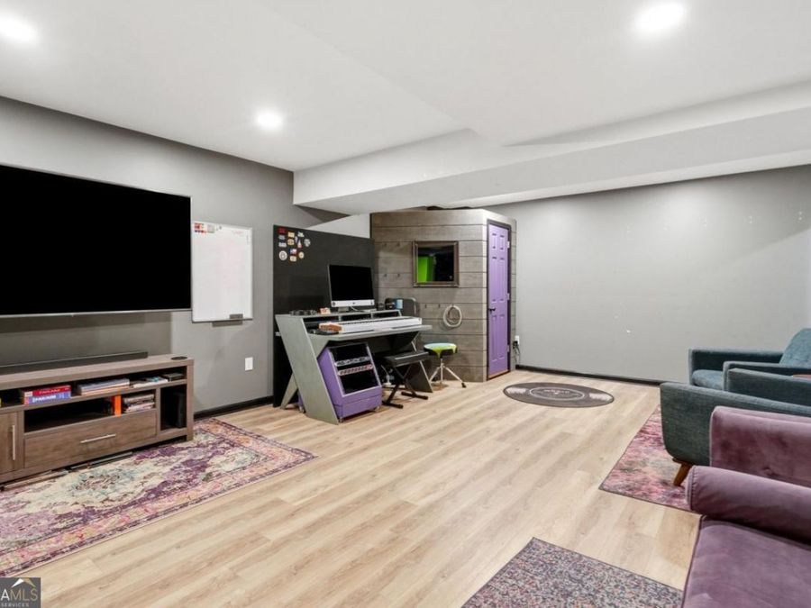 Property Image 33