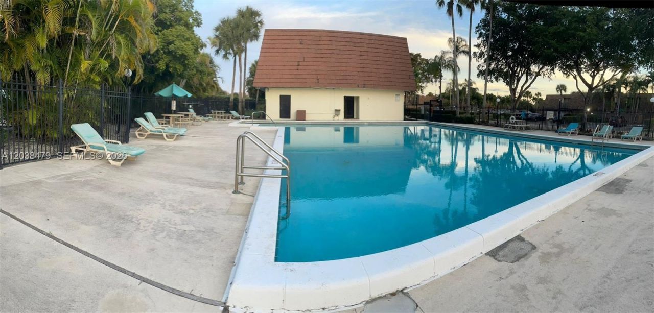 6130 NW 54th Ln , Unit 6130, Tamarac, FL 33319 Photo
