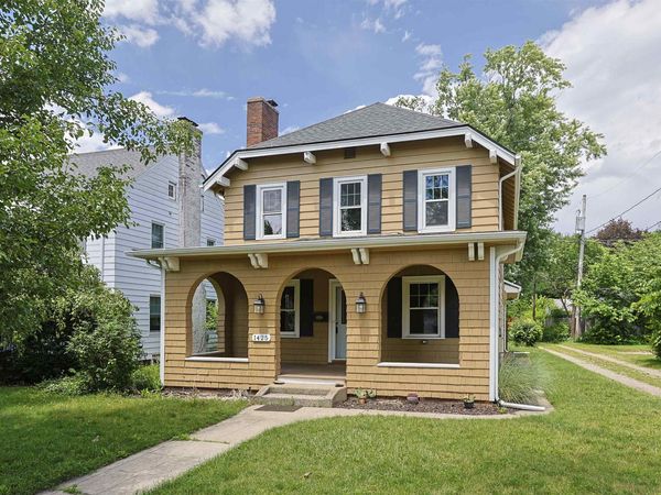 1425 Wall Street, South Bend, IN 46615