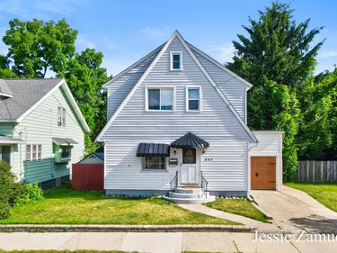 947 Lyon Street NE, Grand Rapids, MI 49503