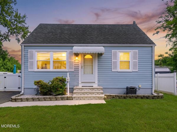 14 Vaughn Avenue, Spotswood, NJ 08884
