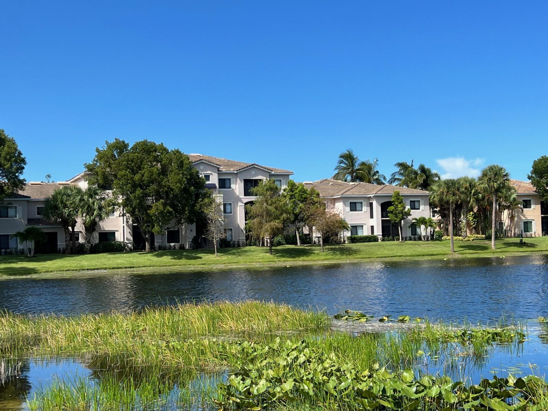 2814 Grande Parkway, Unit 304, Palm Beach Gardens, FL 33410 Photo