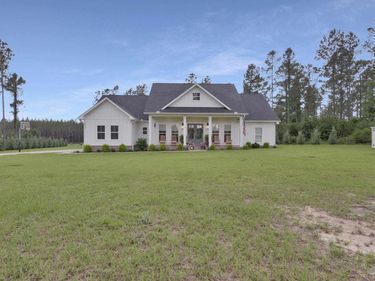 9051 Sage Forest Ln, Pace, FL 32571