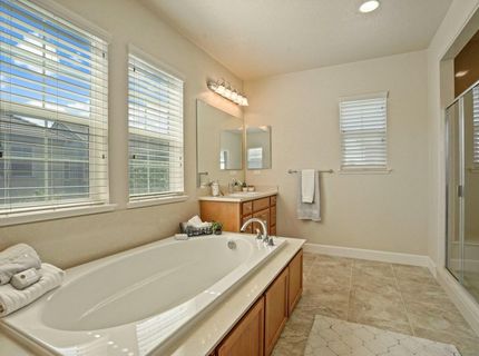 566 W Bonaventure Ave, Mountain House, CA 95391 Photo