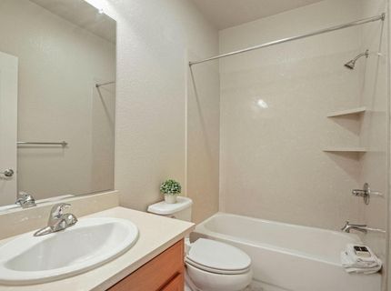 566 W Bonaventure Ave, Mountain House, CA 95391 Photo