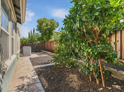 566 W Bonaventure Ave, Mountain House, CA 95391 Photo