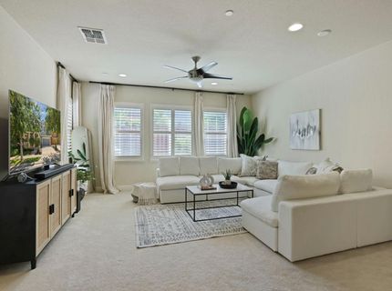 566 W Bonaventure Ave, Mountain House, CA 95391 Photo