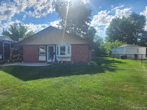 11298 Superior Avenue, Warren, MI 48089