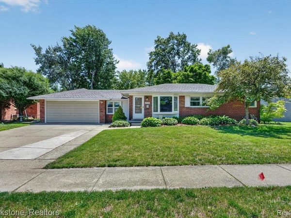 23784 Linne Street , Clinton Twp, MI 48035