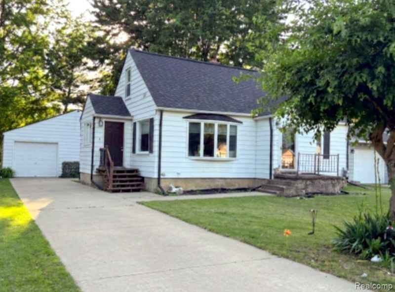 2273 Covert Road, Burton, MI 48509 Main Photo