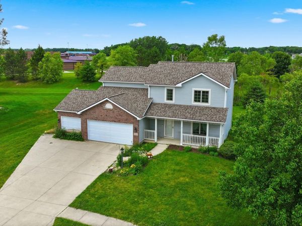 3518 Flowing Brook Drive, Fort Wayne, IN 46818